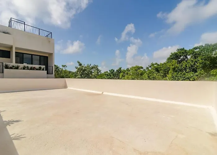 Near Ximbal 6 Guest Pool Gym Wi-fi Tulum